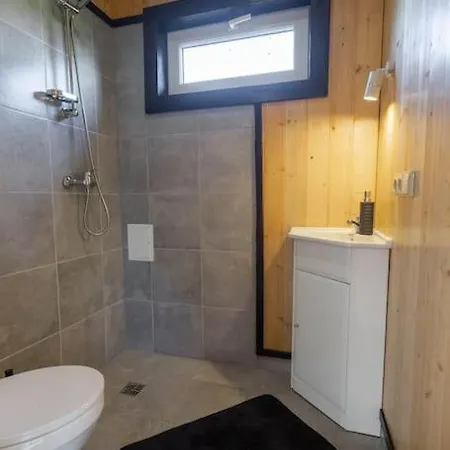 Theblackhouse 300m From Sea Holiday home *